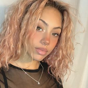 Meet your Posher, Alexa